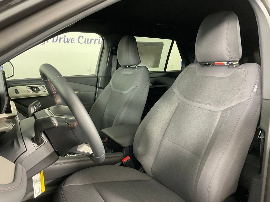 New 2027 Ford Explorer Active RWD image 14