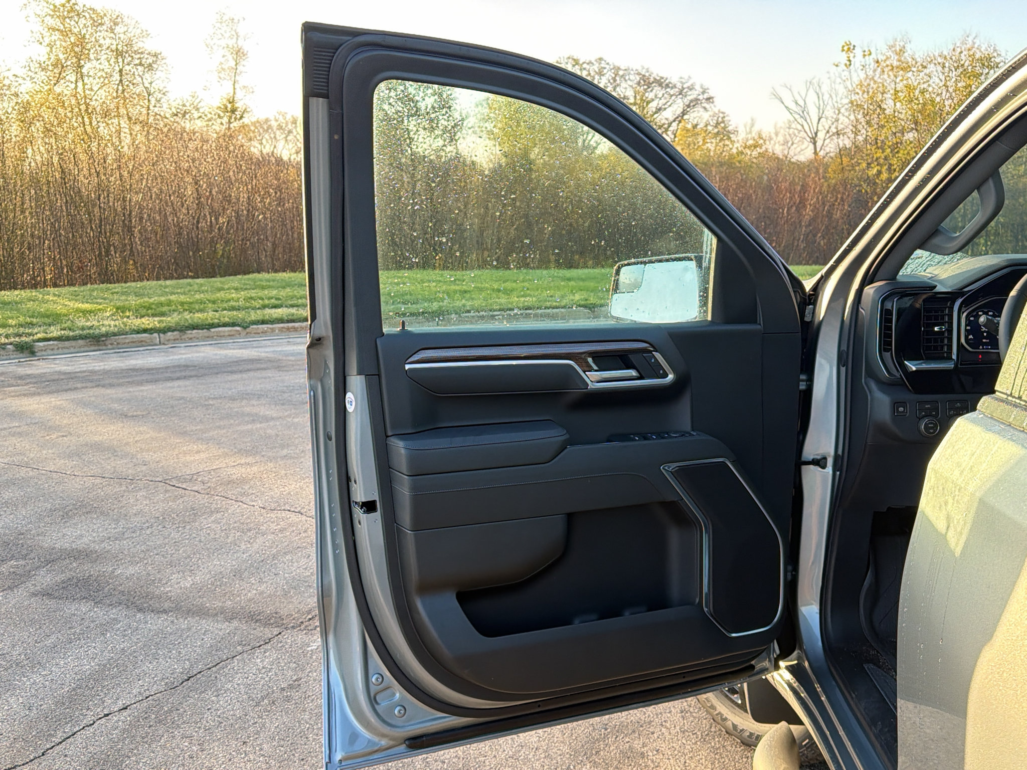 New 2026 Chevrolet Silverado 1500 RST w/ RST Select Package AWD/4WD image 10