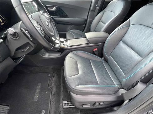 Used 2020 Kia Niro EX Premium w/ Cold Weather Package image 18