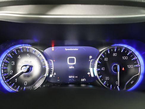 Used 2024 Chrysler Pacifica Touring-L image 18