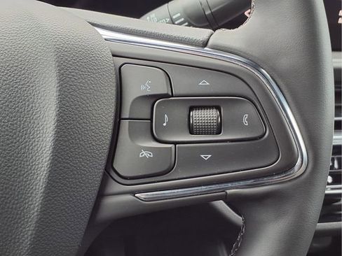 Certified 2025 Buick Envista Avenir image 15