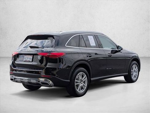 Used 2023 Mercedes-Benz GLC 300 4MATIC image 5
