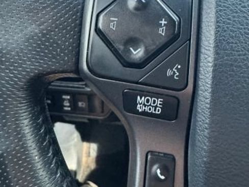Used 2019 Toyota Tacoma TRD Sport RWD image 11