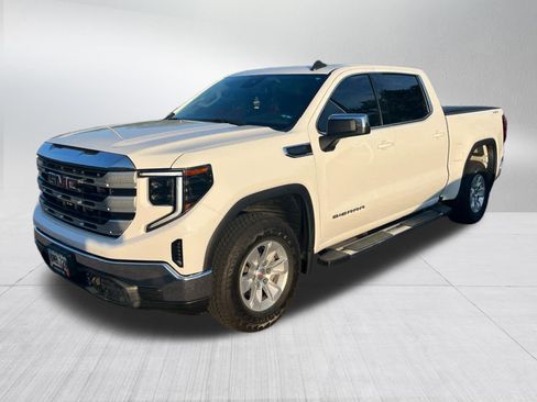Used 2022 GMC Sierra 1500 SLE AWD/4WD image 2
