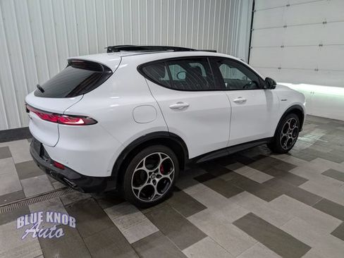 Used 2024 Alfa Romeo Tonale Veloce w/ Active Assist Package AWD/4WD image 4