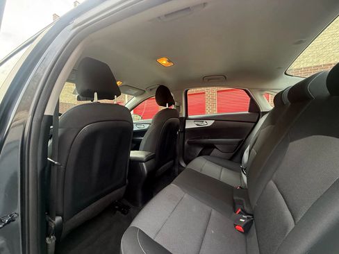 Used 2024 Kia Forte LXS w/ LXS Technology Package image 14