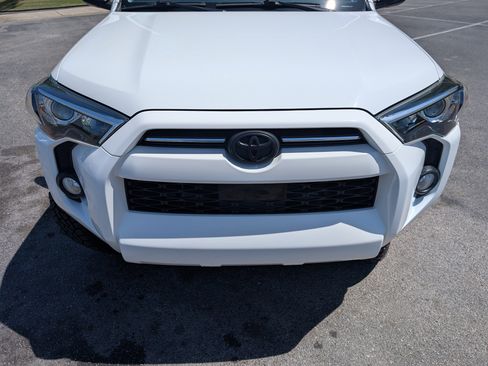 Used 2020 Toyota 4Runner SR5 Premium w/ Moonroof Package image 12