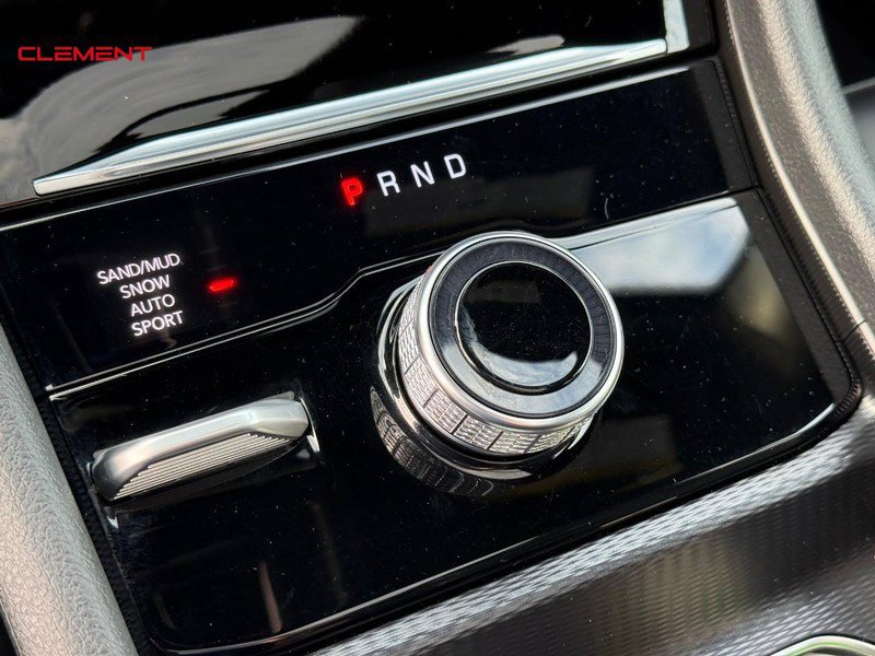 Used 2025 Jeep Grand Cherokee L Limited w/ Black Appearance Package AWD/4WD image 31