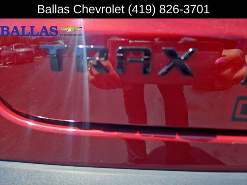 Certified 2024 Chevrolet Trax RS w/ Sunroof Package FWD image 32