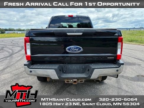 Used 2017 Ford F250 XLT w/ XLT Premium Package AWD/4WD image 7