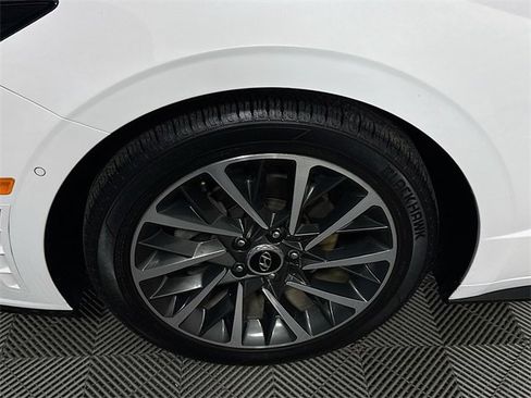 Used 2023 Hyundai Sonata Limited w/ Cargo Package image 4