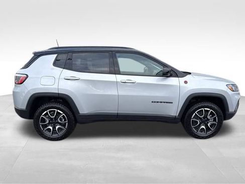 New 2026 Jeep Compass Trailhawk image 8