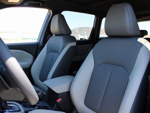 New 2025 Subaru Forester Limited image 17