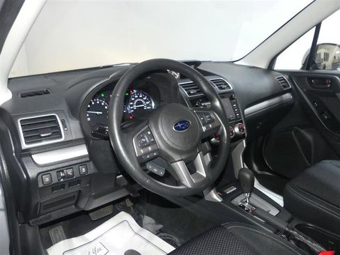 Used 2018 Subaru Forester 2.5i Premium image 24