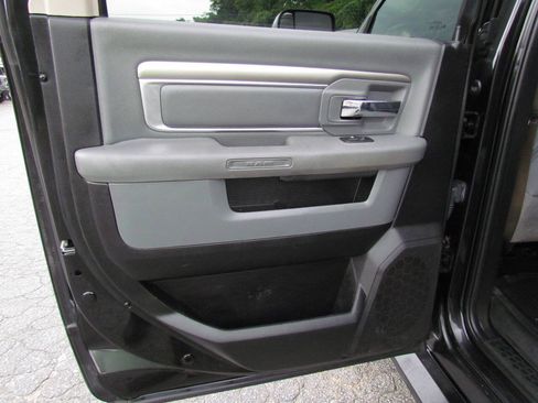 Used 2018 RAM 3500 Big Horn AWD/4WD image 13