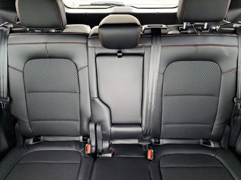 New 2025 Ford Escape ST-Line image 32