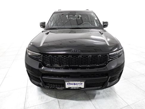 Used 2023 Jeep Grand Cherokee L Laredo AWD/4WD image 3