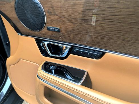 Used 2017 Jaguar XJ L Supercharged image 38