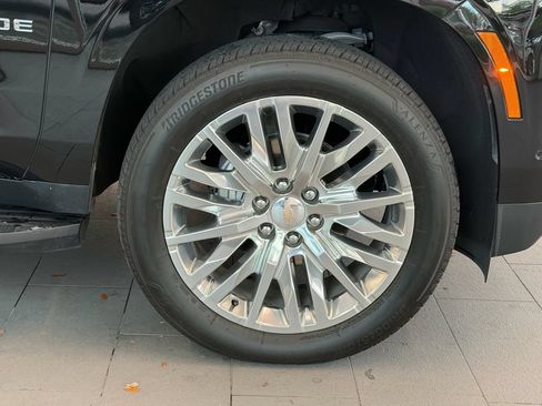 Used 2026 Chevrolet Tahoe LT RWD image 9