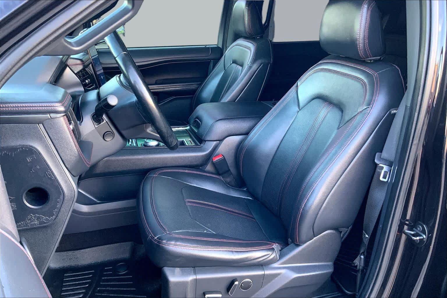 Used 2023 Ford Expedition Limited RWD image 8
