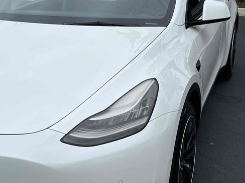 Used 2021 Tesla Model Y Long Range image 59