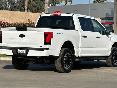 Used 2023 Ford F150 Lightning XLT image 4
