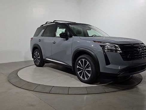 New 2026 Nissan Pathfinder Platinum image 8