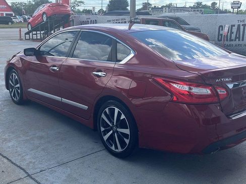 Used 2017 Nissan Altima 2.5 S w/ Power Driver Seat Package FWD image 6