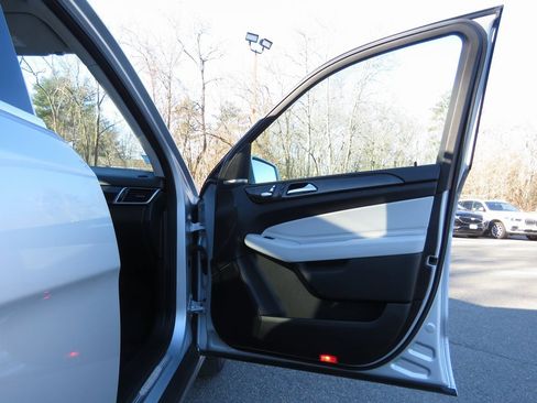 Used 2017 Mercedes-Benz GLE 350 4MATIC image 12