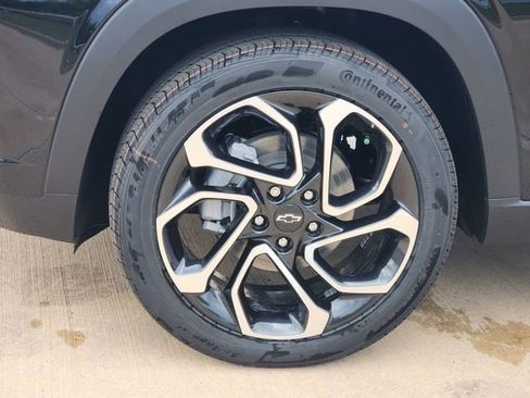 New 2026 Chevrolet Trax RS w/ Sunroof Package FWD image 10