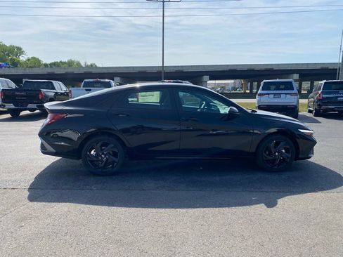 New 2026 Hyundai Elantra Sport FWD image 8