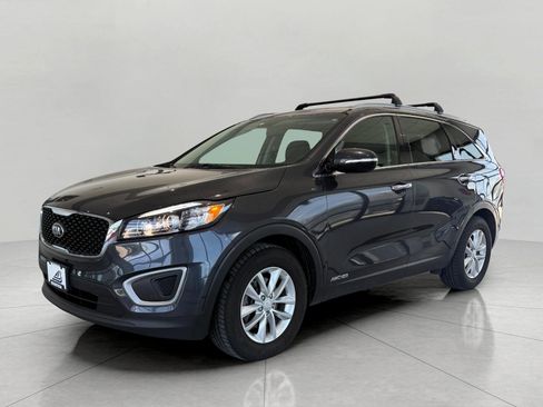 Used 2017 Kia Sorento AWD image 6