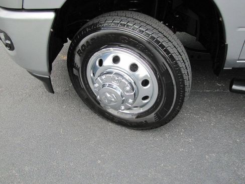 Used 2022 RAM 3500 Big Horn w/ Level 1 Equipment Group AWD/4WD image 36