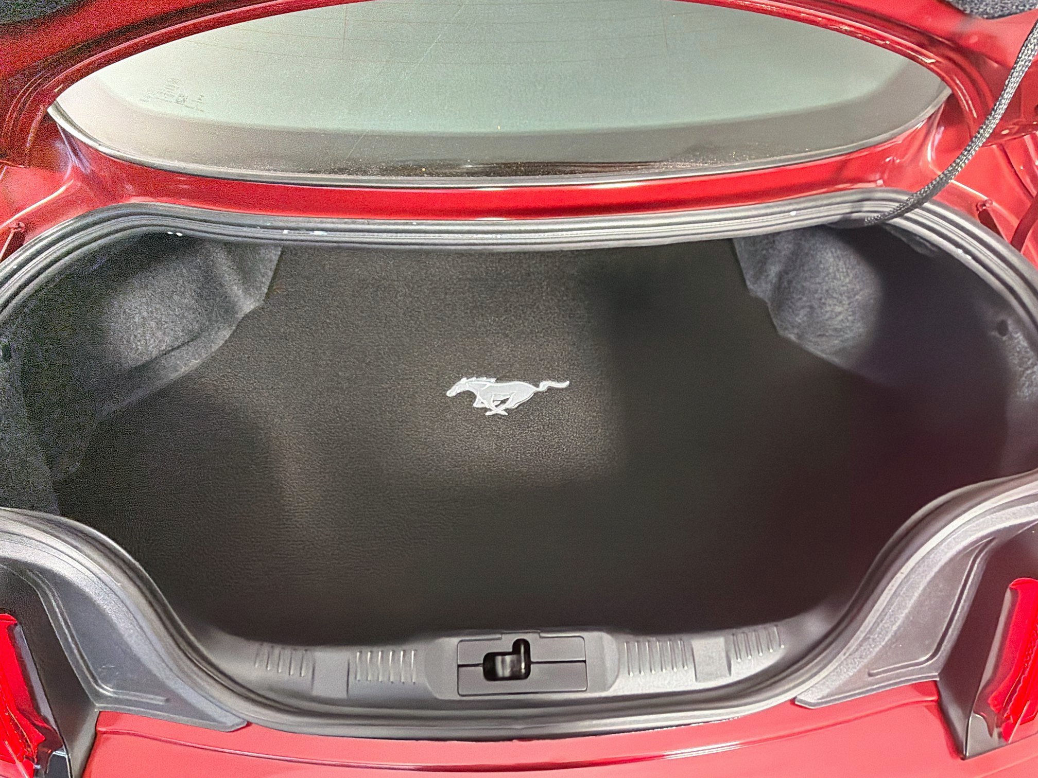 Used 2018 Ford Mustang GT Premium RWD image 26