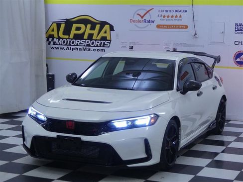 Used 2025 Honda Civic Type R image 3