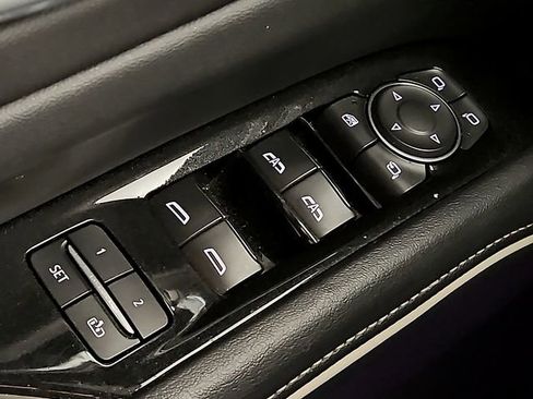 Used 2023 Cadillac Escalade ESV Premium Luxury image 30