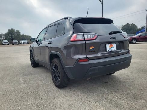 Used 2023 Jeep Cherokee Altitude Lux image 3