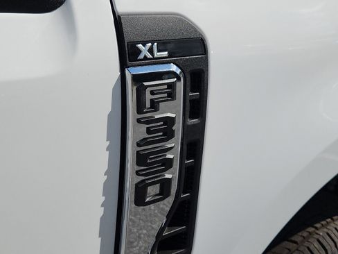 New 2026 Ford F350 XL w/ XL Chrome Package AWD/4WD image 18