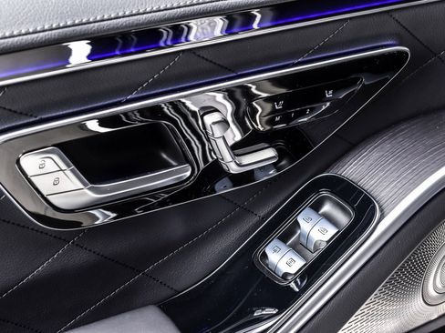 Used 2023 Mercedes-Benz S 580 4MATIC Sedan image 19