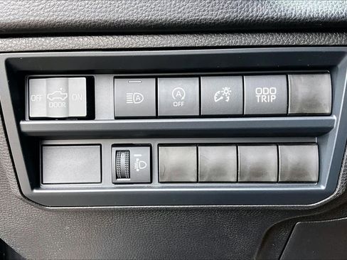 Used 2025 Toyota Tundra SR image 64