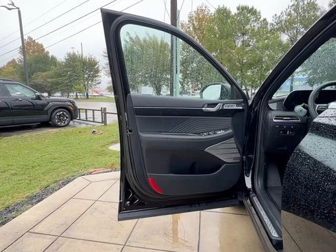 Certified 2025 Hyundai Palisade Calligraphy image 37