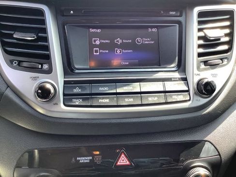 Used 2017 Hyundai Tucson SE w/ SE Popular Package 02 AWD/4WD image 31