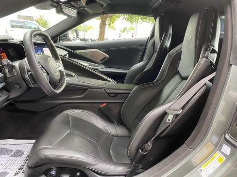 Used 2024 Chevrolet Corvette Stingray Preferred Cpe w/ Battery Protection Package RWD image 17