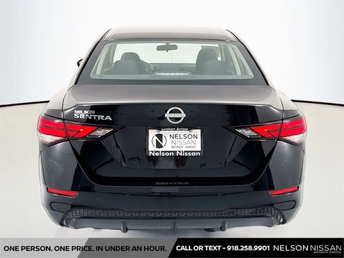 Used 2025 Nissan Sentra S image 6