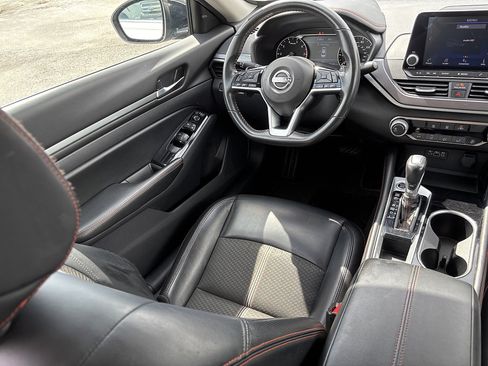 Used 2024 Nissan Altima 2.5 SR FWD image 18