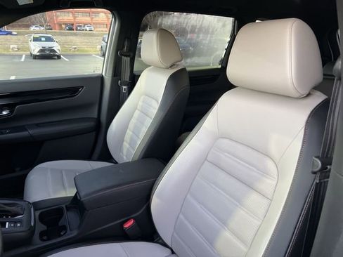 Used 2024 Honda CR-V Sport Touring image 9