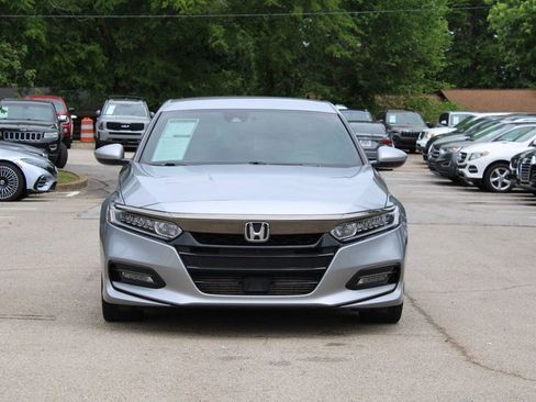 Used 2019 Honda Accord Sport image 2