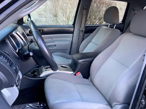 Used 2013 Toyota Tacoma 4x4 Double Cab image 7