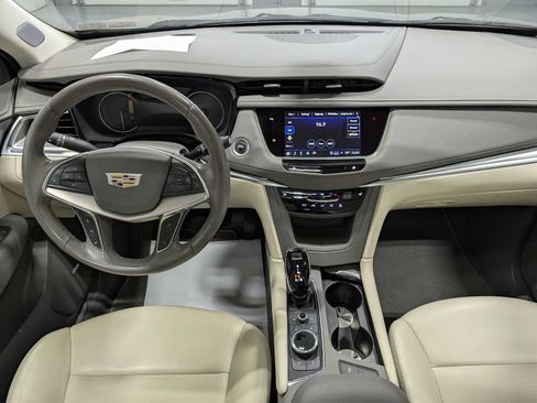 Certified 2023 Cadillac XT5 Premium Luxury AWD/4WD image 18