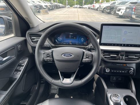 Used 2024 Ford Escape Platinum AWD/4WD image 16